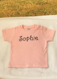Baby-Shirt als Geschenk zur Geburt